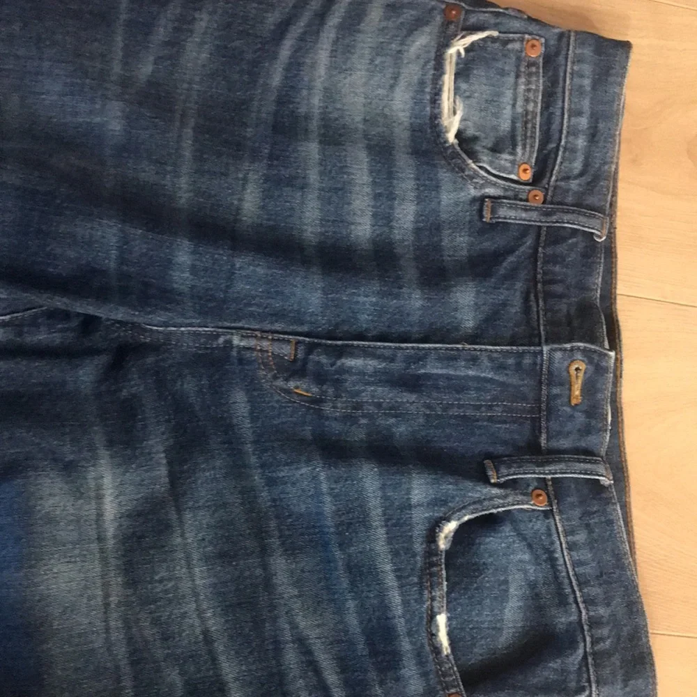 Madewell | high waist slim boyfriend jeans | medium blue wash | light distressed - Picture 6 of 7